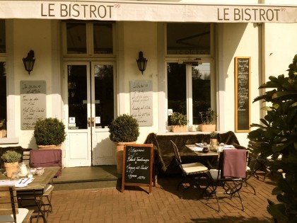 Photo: https://www.facebook.com/lebistrot99